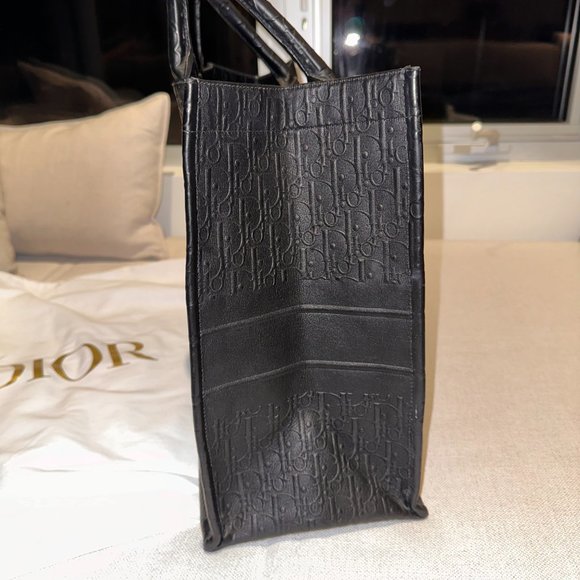 DIOR - LARGE DIOR BOOK TOTE - Picture 10 of 12